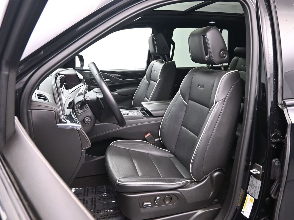 Used 2022 Cadillac Escalade Sport w/ Touring Package image 21