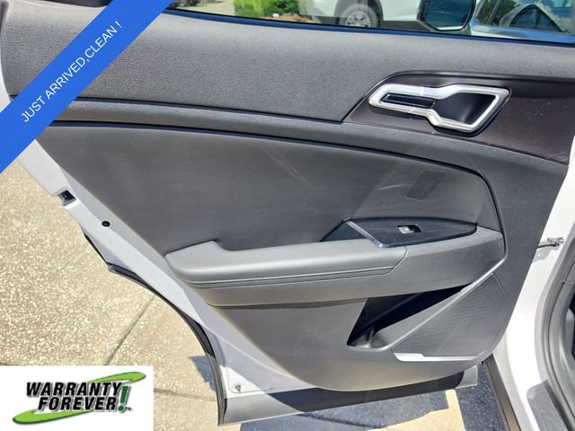 Used 2025 Kia Sportage EX FWD image 12