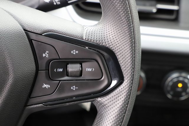 Used 2025 Chevrolet Trax LS image 21