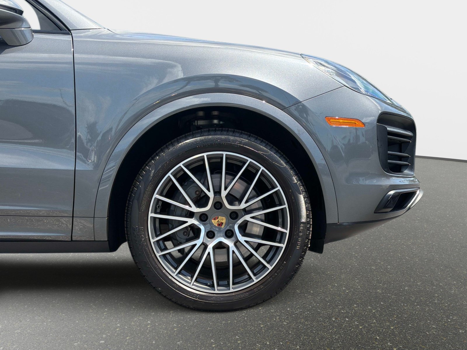 Used 2019 Porsche Cayenne S AWD/4WD image 21