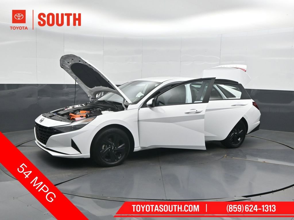 Used 2023 Hyundai Elantra Blue image 49