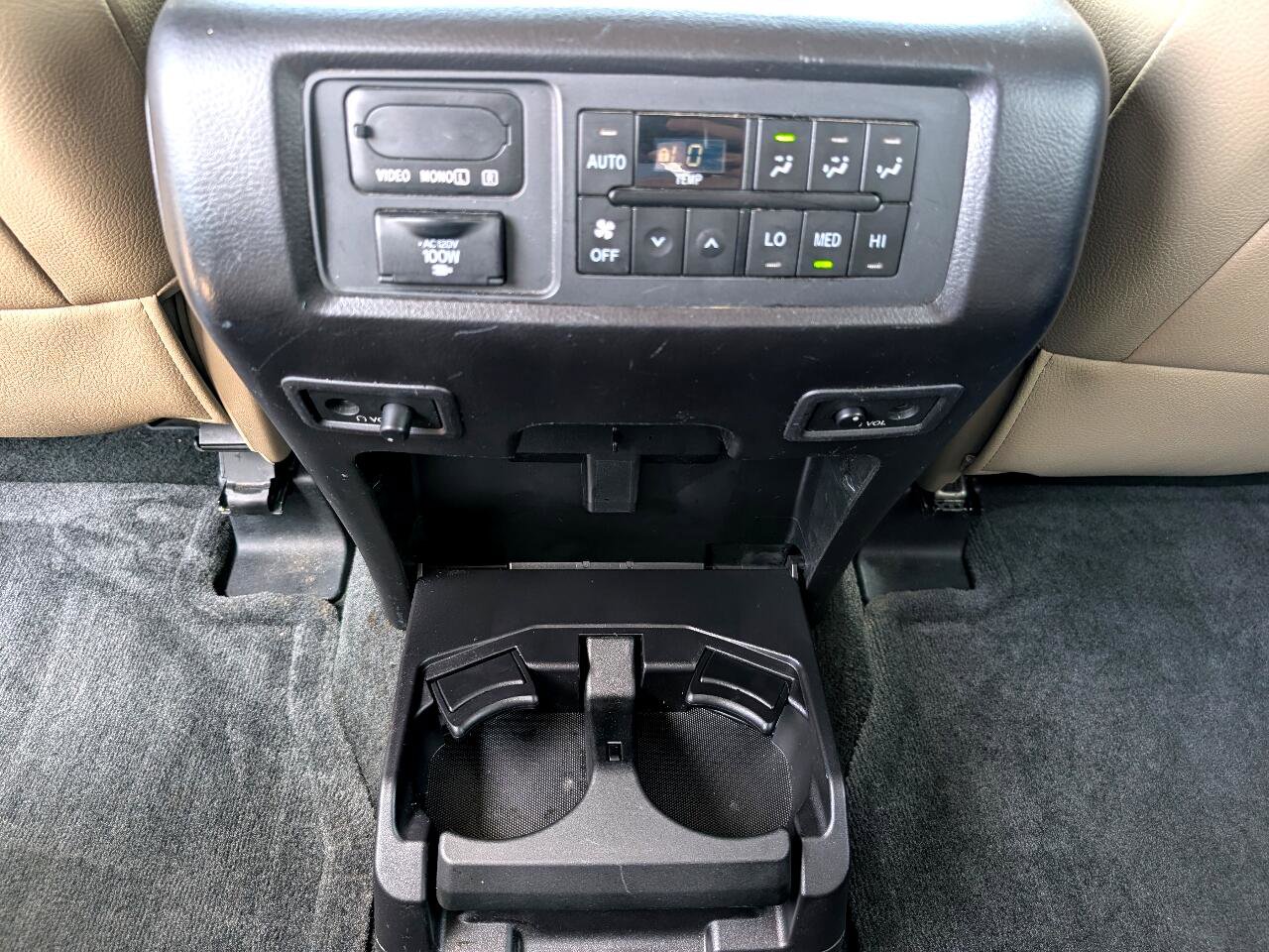 Used 2016 Toyota Sequoia Platinum image 20