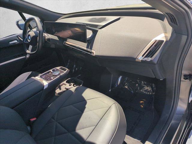 Used 2025 BMW iX xDrive50 w/ Premium Package AWD/4WD image 24