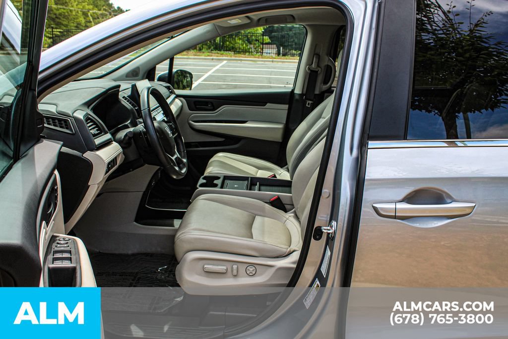 Used 2025 Honda Odyssey EX-L image 16