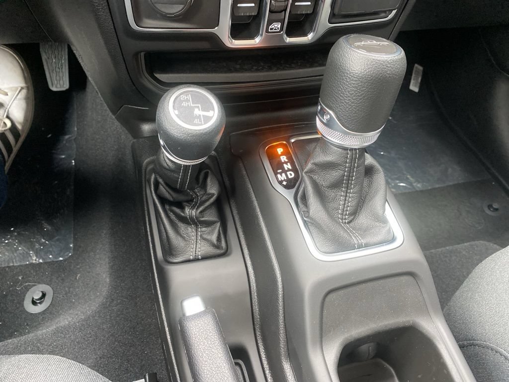 New 2025 Jeep Gladiator Sport AWD/4WD image 19