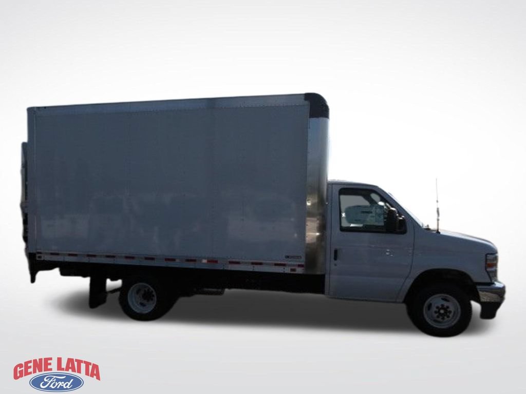 New 2025 Ford E-350 and Econoline 350 Super Duty w/ Driver's Safety Package RWD image 5