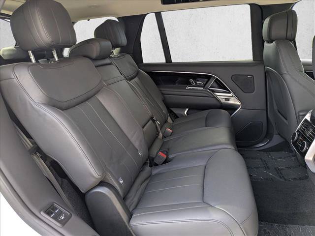 Used 2023 Land Rover Range Rover Long Wheelbase SE AWD/4WD image 23