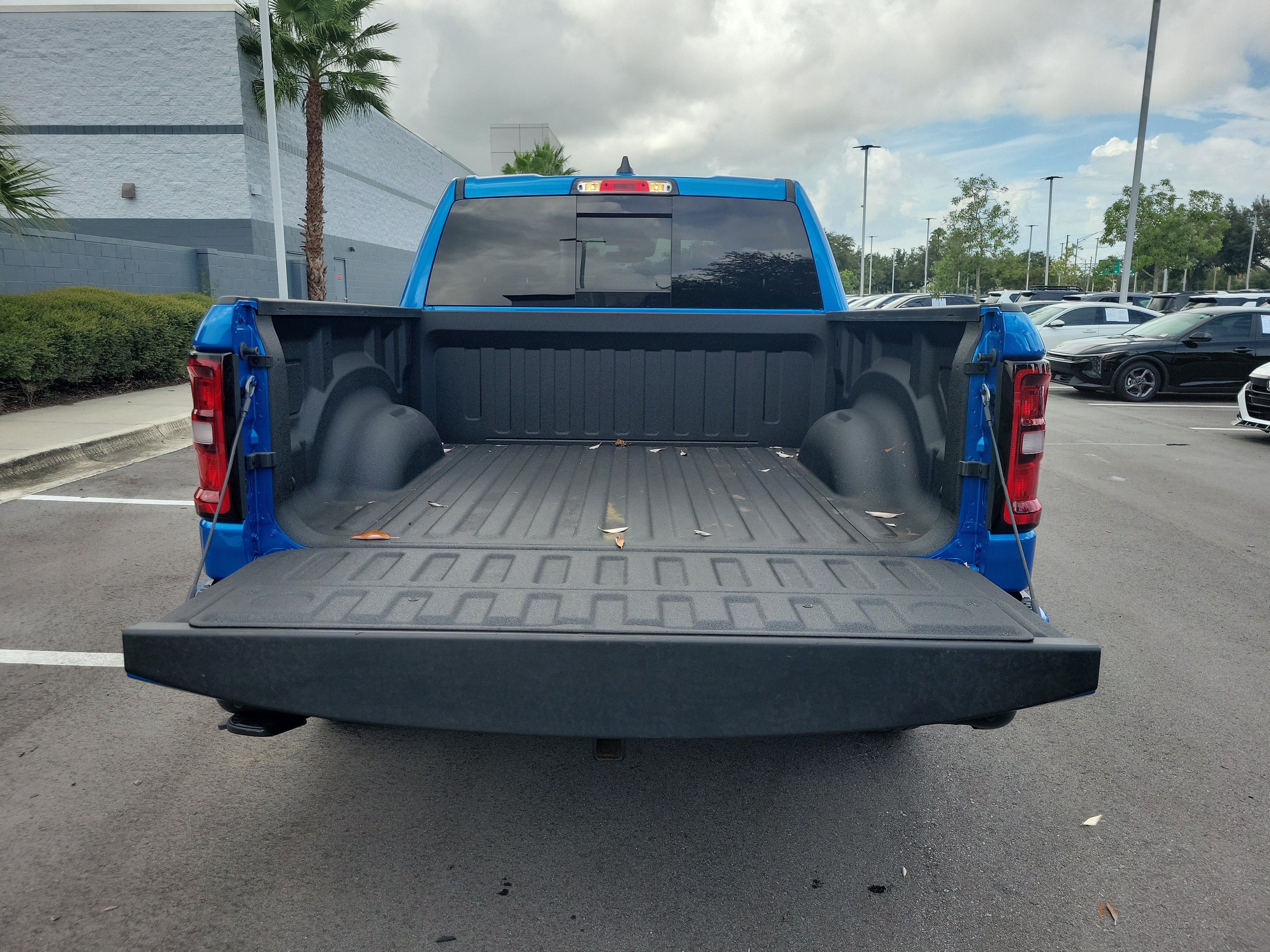 Used 2025 RAM 1500 Big Horn AWD/4WD image 7