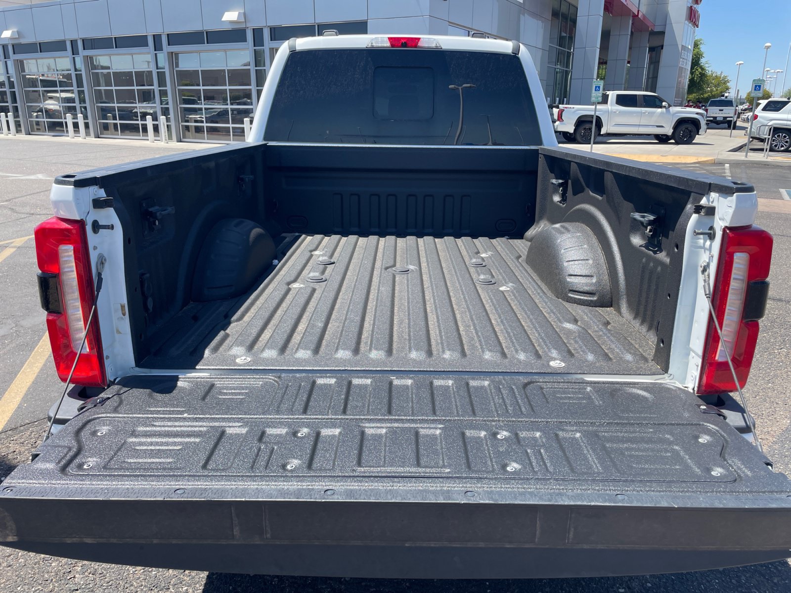 Used 2023 Ford F350 Lariat w/ Sport Appearance Package AWD/4WD image 26