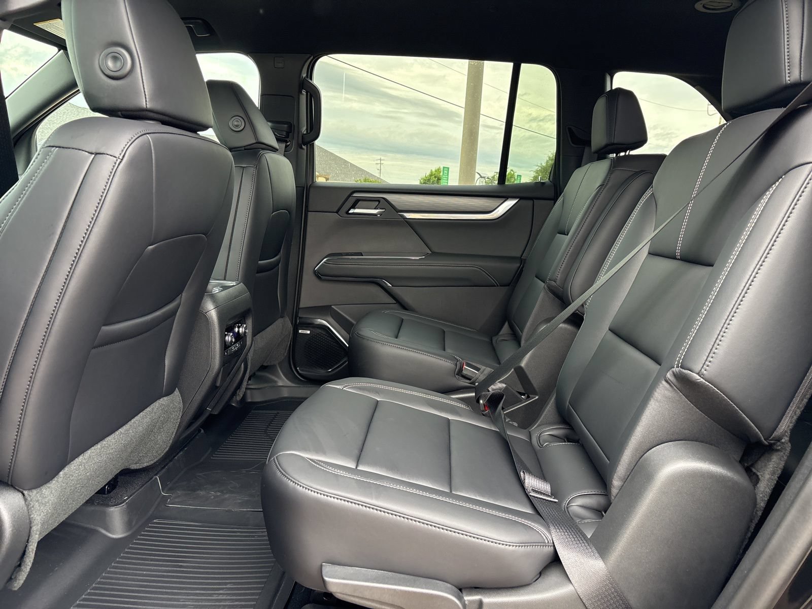 New 2026 GMC Acadia Elevation w/ Elevation Premium Package FWD image 16