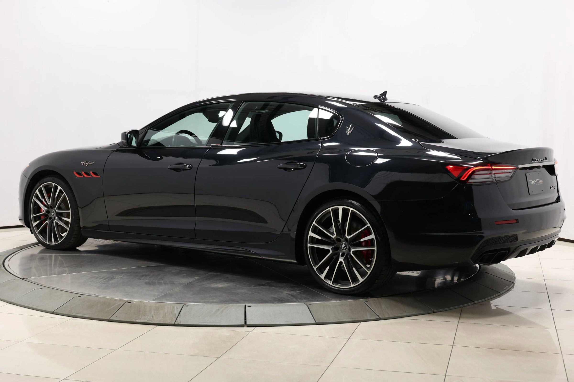 Used 2022 Maserati Quattroporte Trofeo image 61