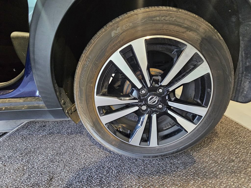 Used 2020 Nissan Kicks SV w/ Exterior Package image 9