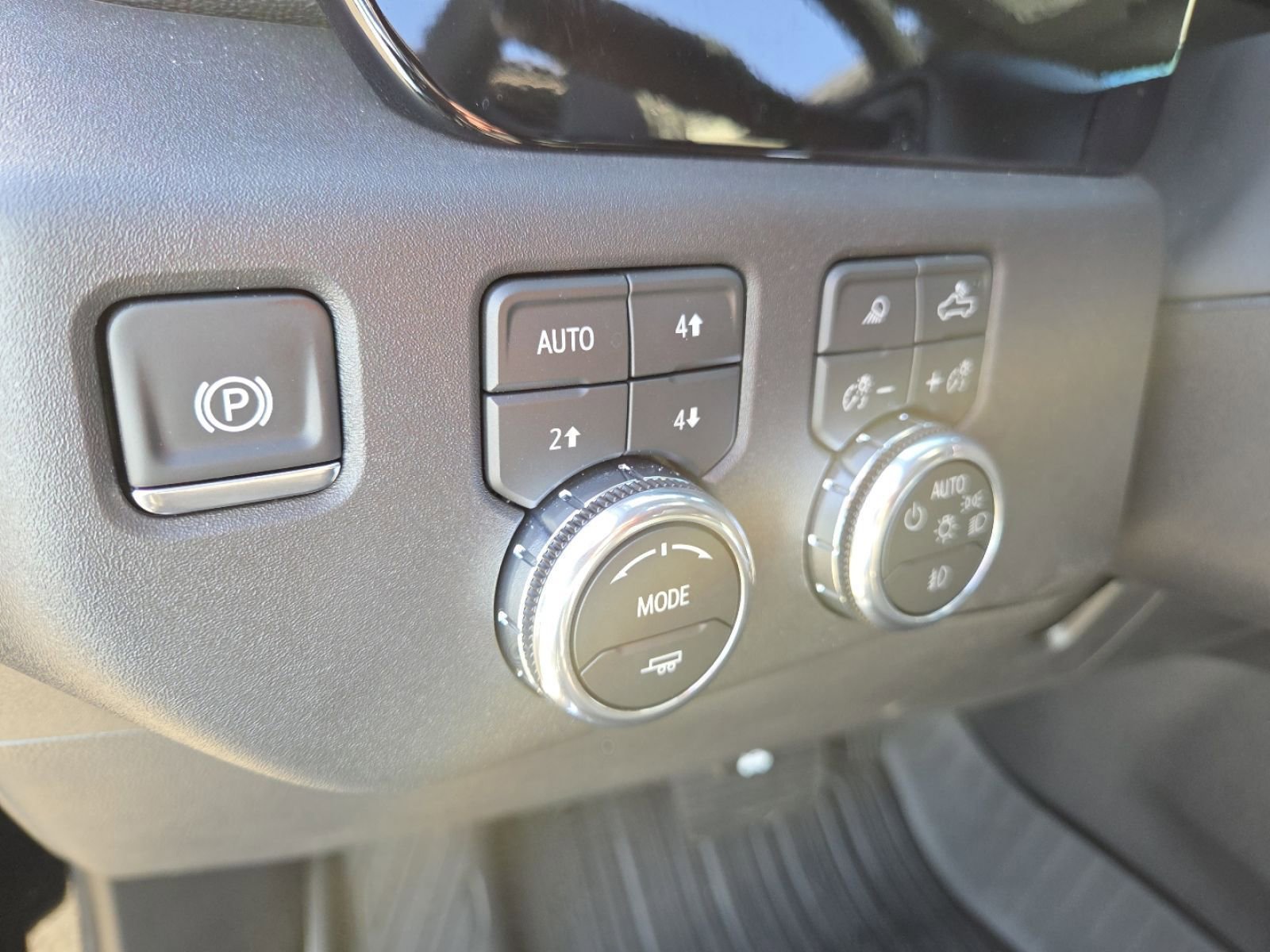 New 2026 GMC Sierra 1500 Elevation w/ Elevation Premium Package AWD/4WD image 8