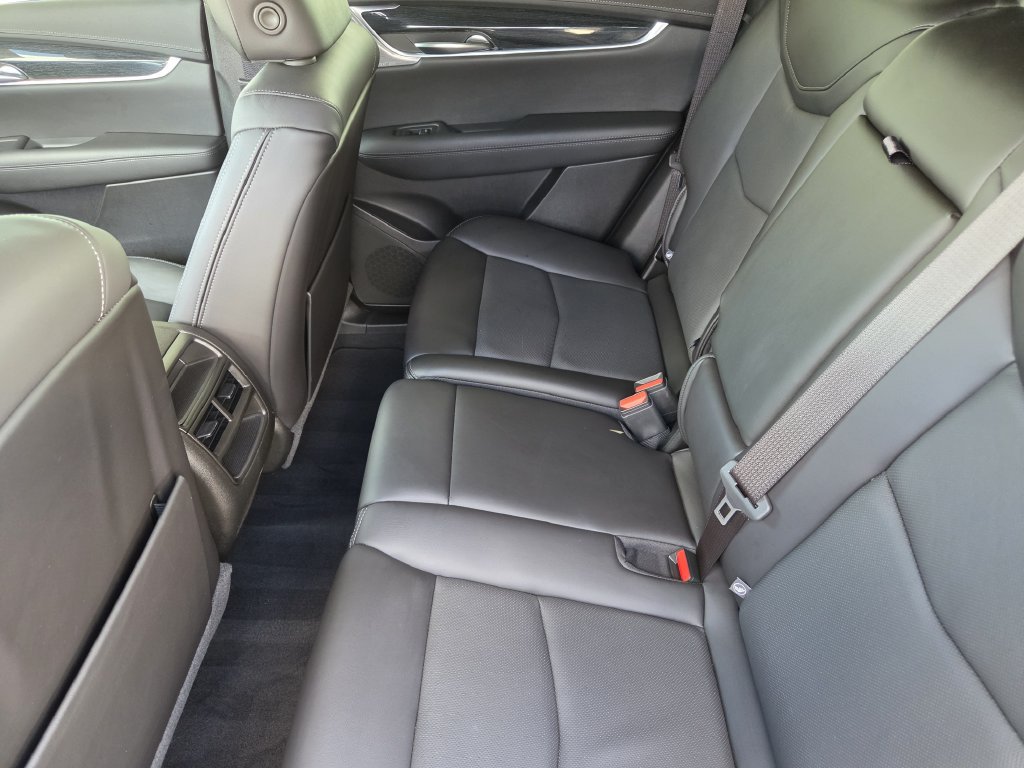 Used 2024 Cadillac XT5 Premium Luxury w/ Technology Package FWD image 31