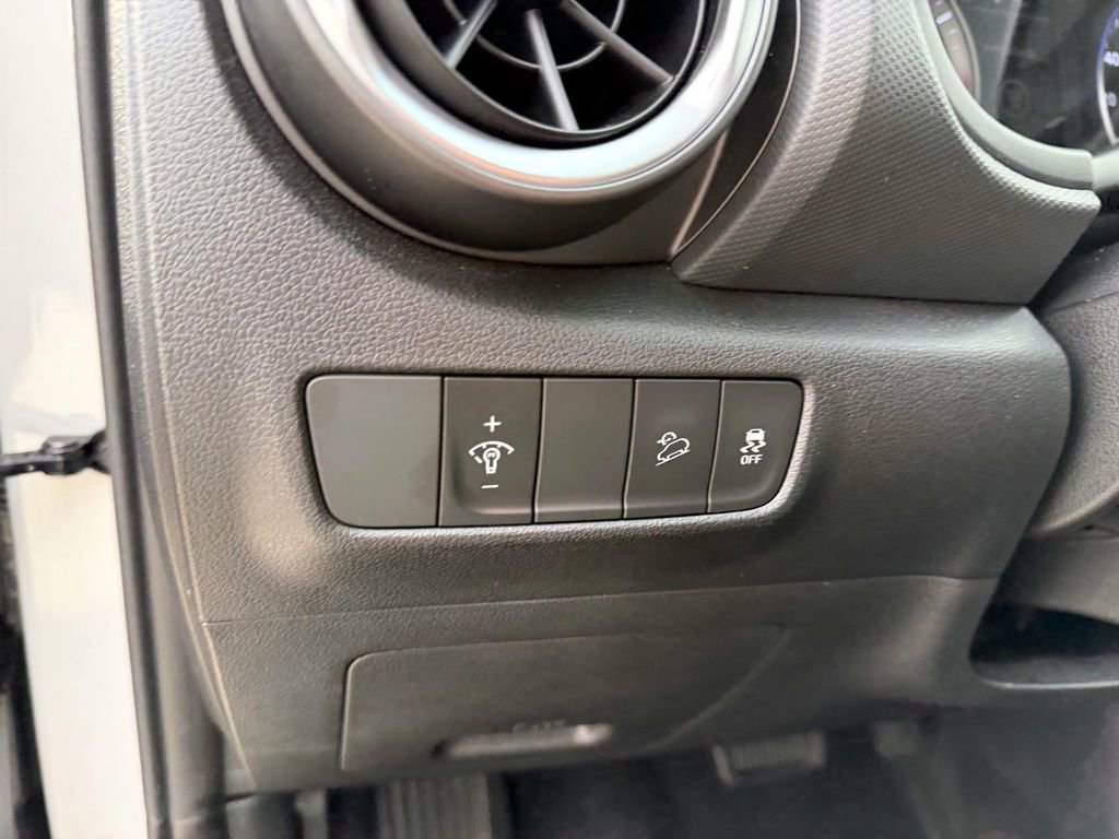 Certified 2023 Hyundai Kona SEL image 18