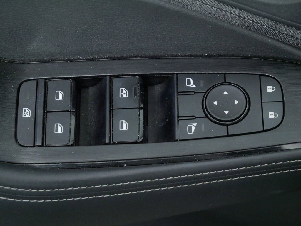 Used 2021 Nissan Rogue SV FWD image 21