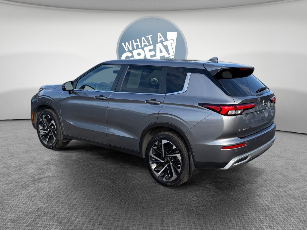Used 2022 Mitsubishi Outlander SE FWD image 6