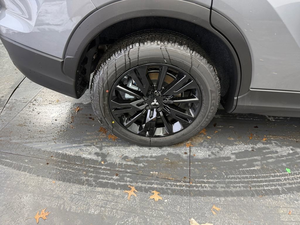 New 2026 Mitsubishi Eclipse Cross Black Edition image 34