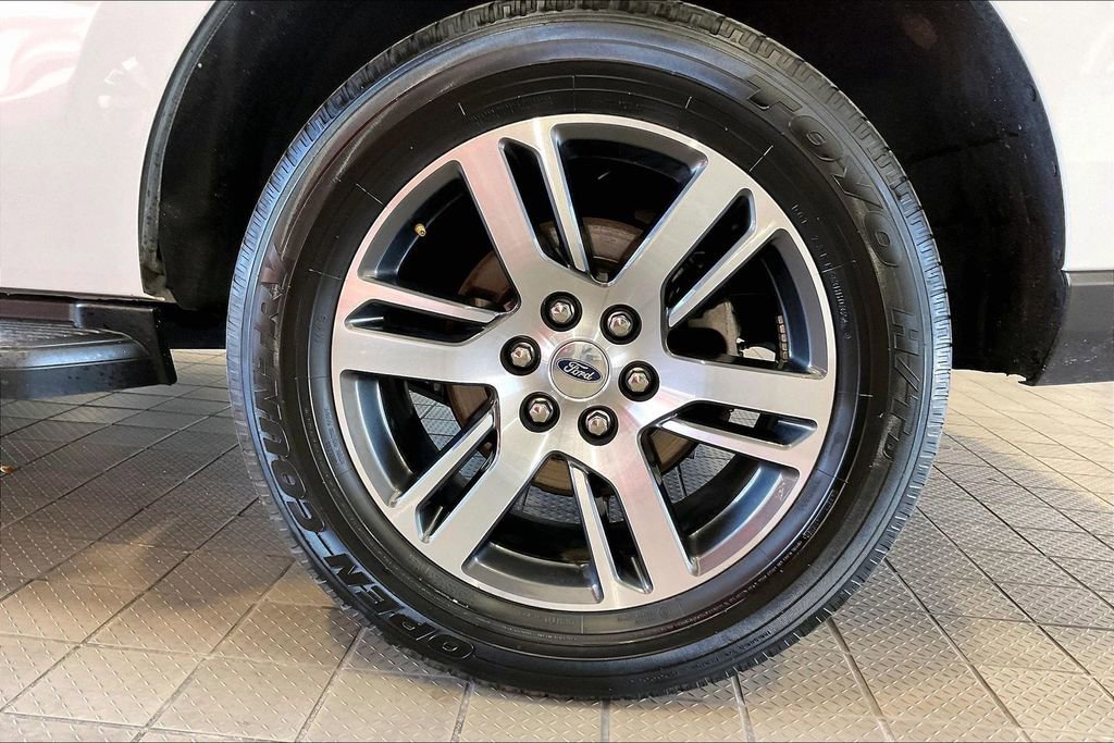Used 2024 Ford Expedition Limited image 34
