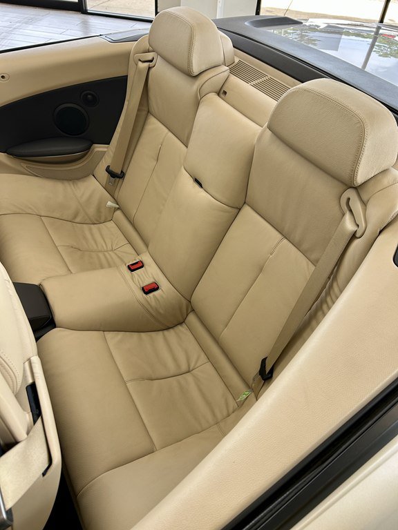 Used 2004 BMW 645Ci Convertible RWD image 16