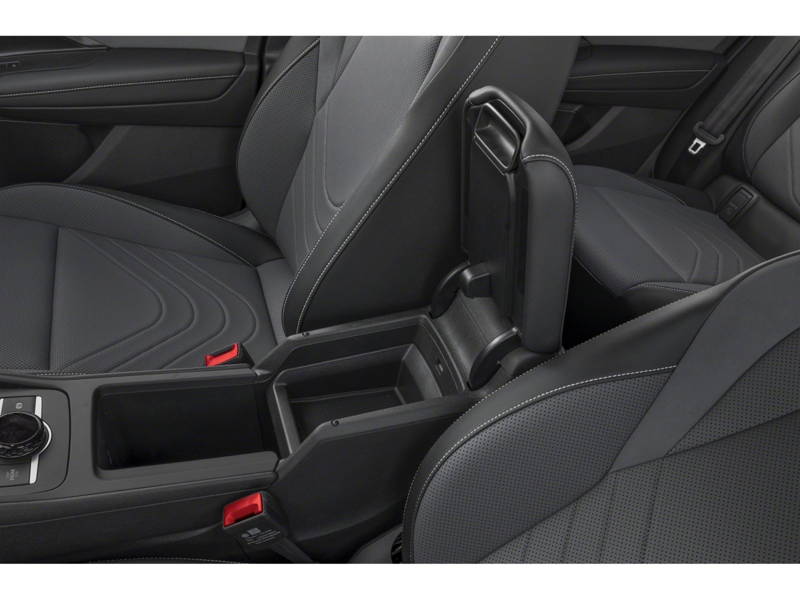 Used 2025 Volkswagen Tiguan SE w/ Panoramic Sunroof Package AWD/4WD image 9