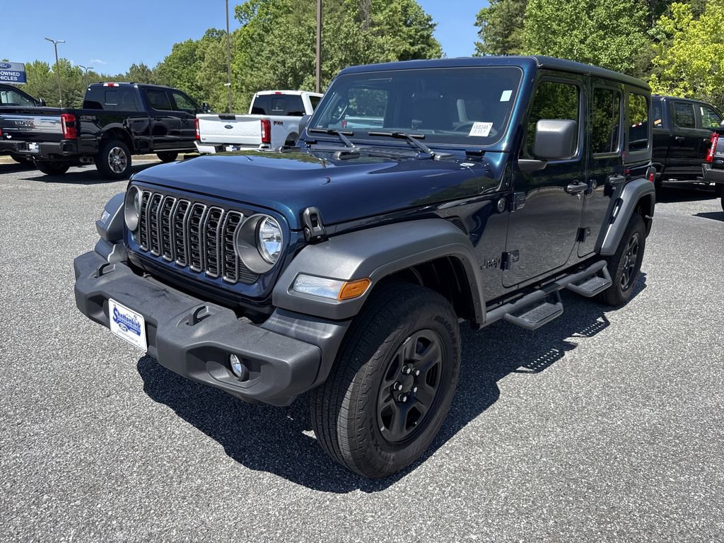 Used 2025 Jeep Wrangler Unlimited Sport AWD/4WD image 3