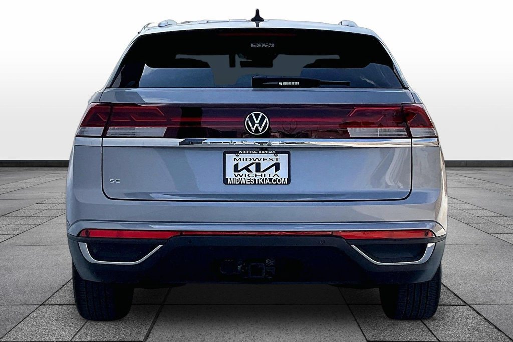 Used 2026 Volkswagen Atlas Cross Sport SE FWD image 4