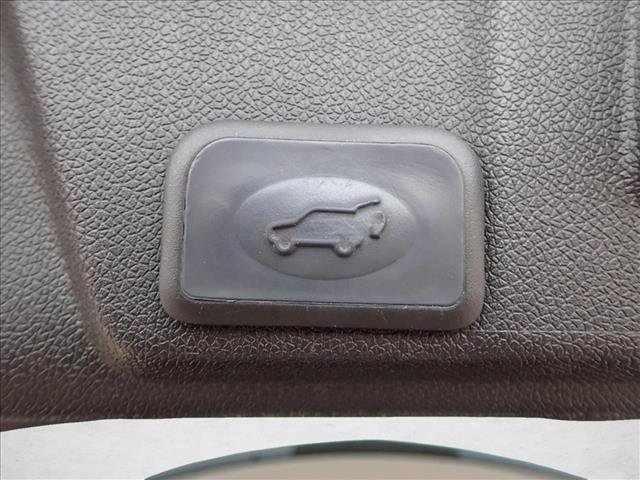 Used 2016 Chevrolet Traverse LTZ image 8