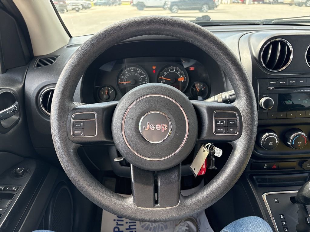 Used 2014 Jeep Compass Sport image 28