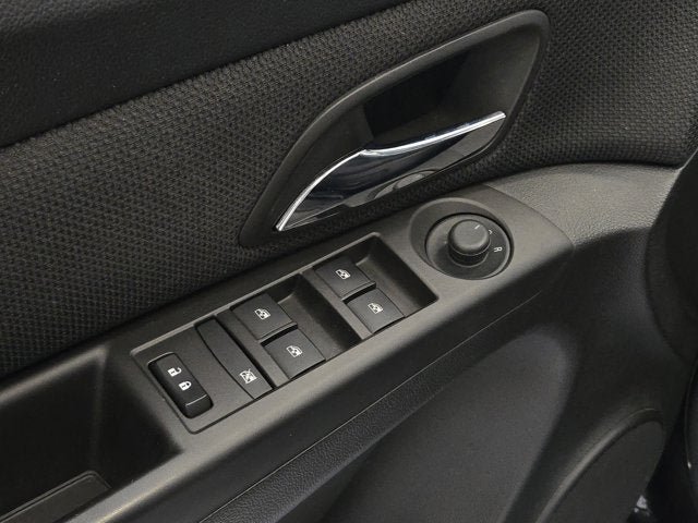 Used 2015 Chevrolet Cruze LT FWD image 18
