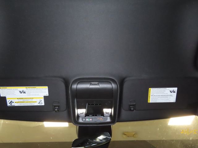 Certified 2025 Cadillac XT4 Premium Luxury image 29