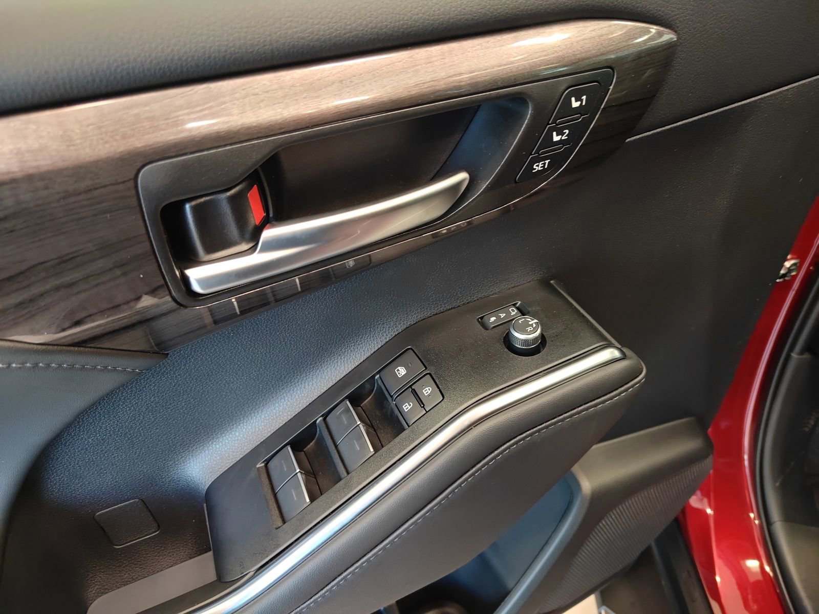 New 2026 Toyota Highlander Limited image 11