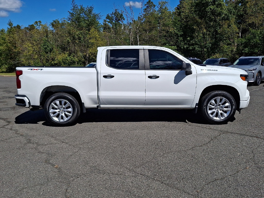 Used 2022 Chevrolet Silverado 1500 Custom AWD/4WD image 10
