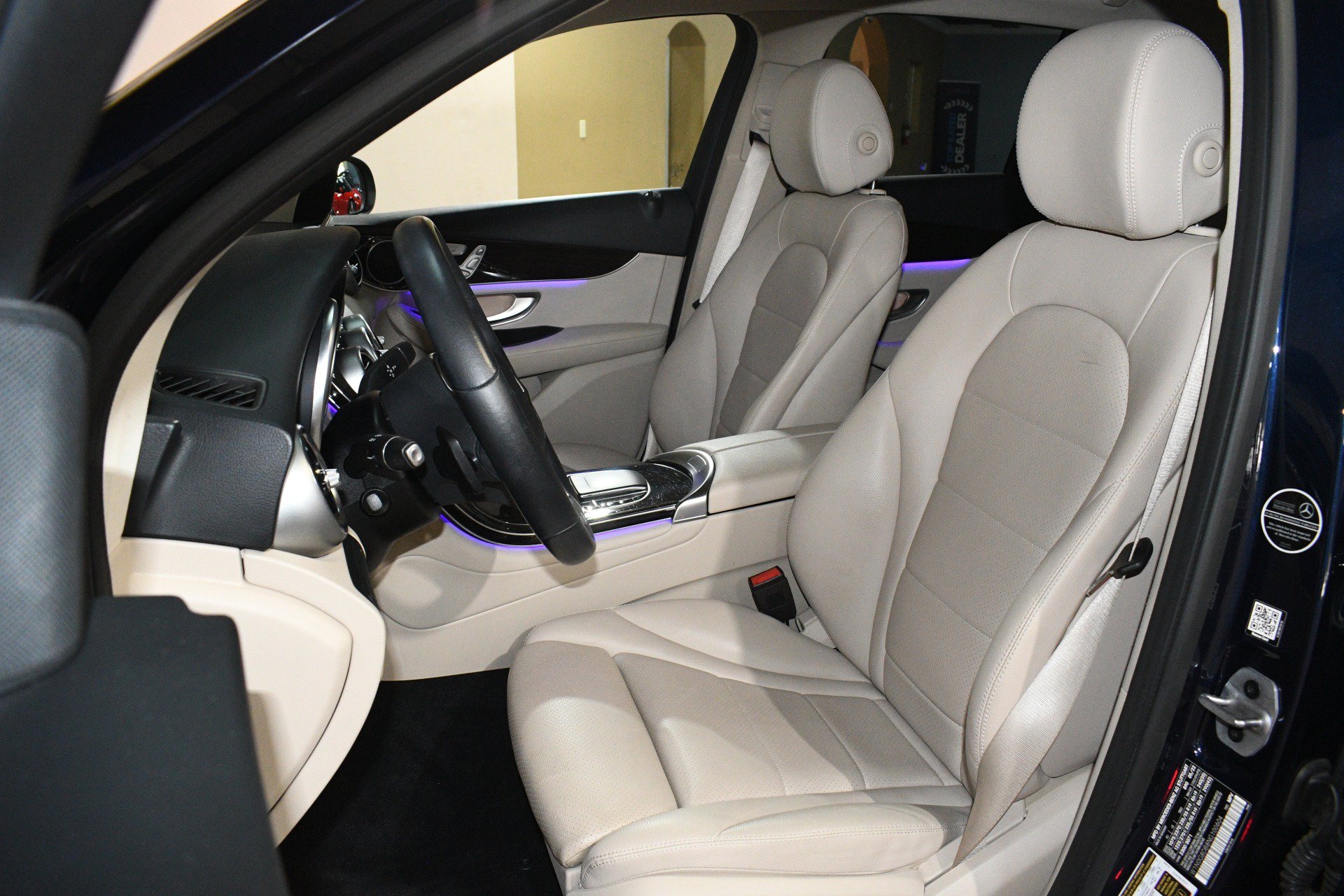 Used 2022 Mercedes-Benz GLC 300 image 7