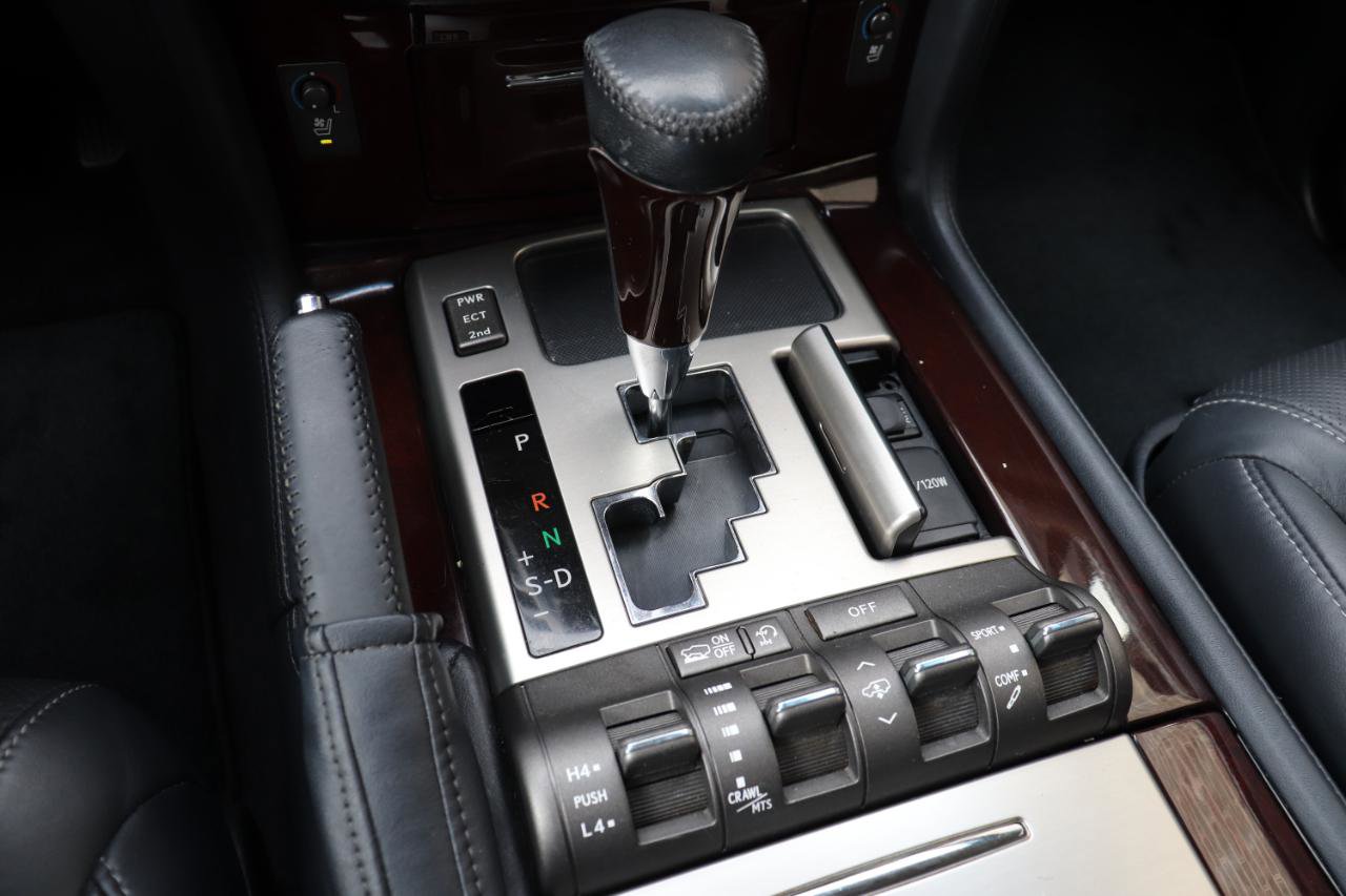 Used 2015 Lexus LX 570 4WD image 71