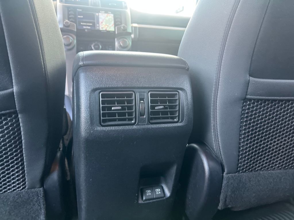 Used 2020 Toyota 4Runner SR5 Premium image 32