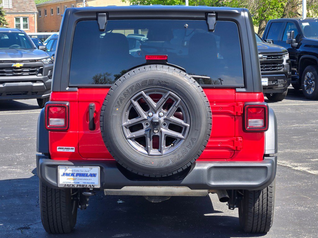 Used 2025 Jeep Wrangler Unlimited Sport AWD/4WD image 12