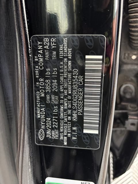 Used 2024 Hyundai Elantra SEL w/ Convenience Package FWD image 13