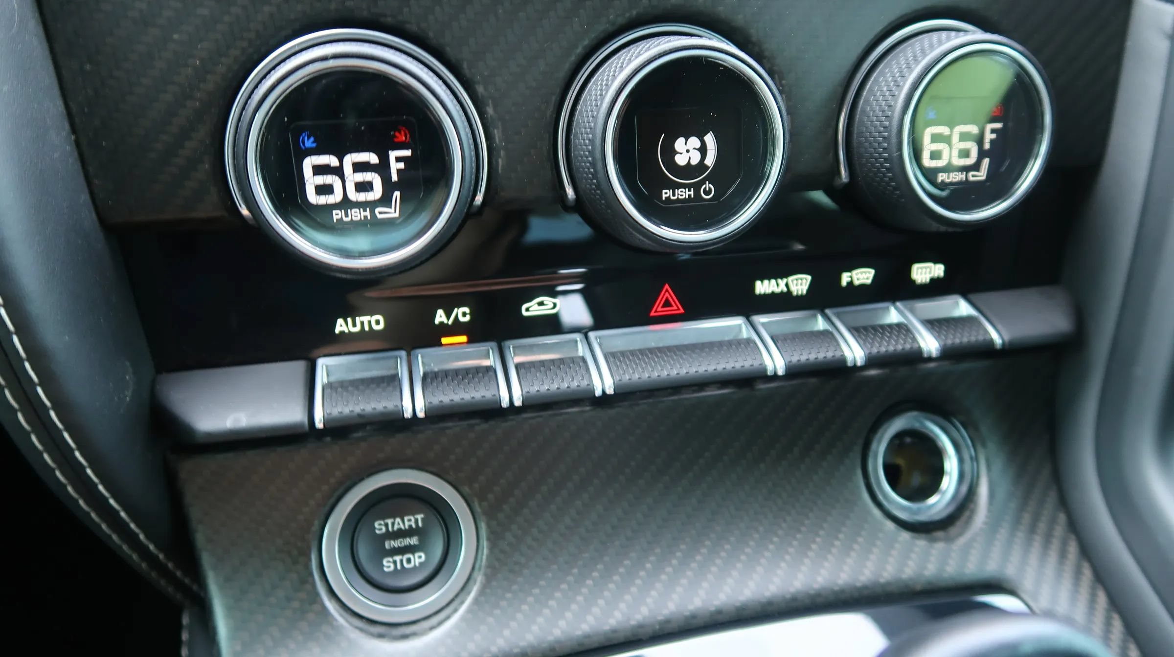 Used 2020 Jaguar F-TYPE R AWD/4WD image 28