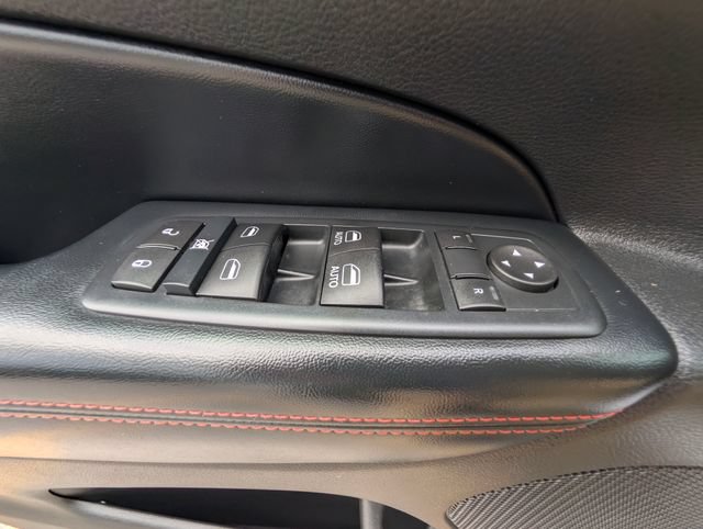 Used 2016 Jeep Grand Cherokee Laredo 75th Anniversary AWD/4WD image 16