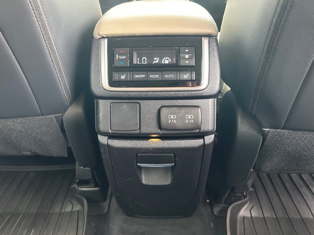 Used 2022 Subaru Ascent Limited AWD/4WD image 17