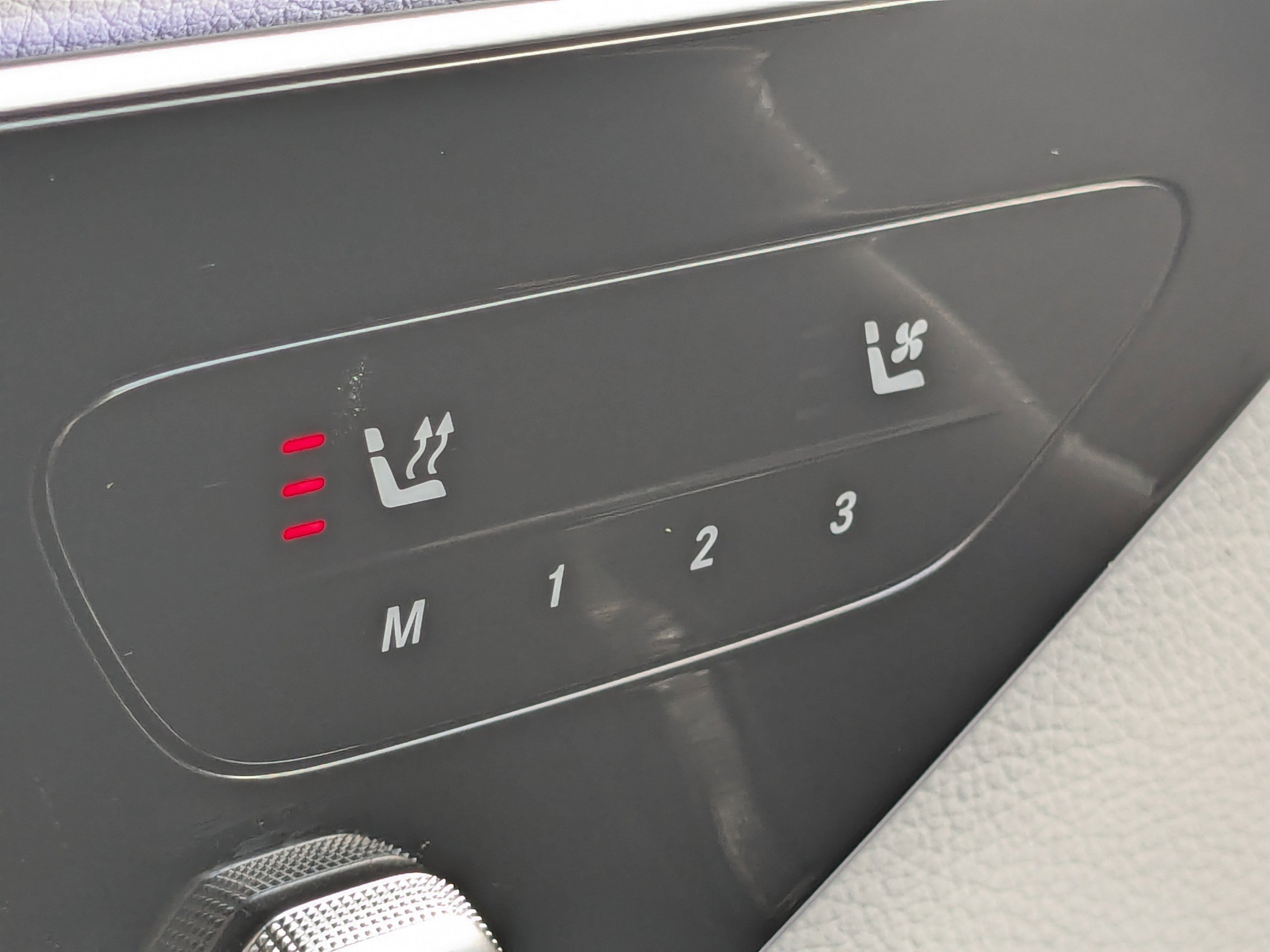 Used 2025 Mercedes-Benz GLC 350e GLC 350e 4MATIC image 23