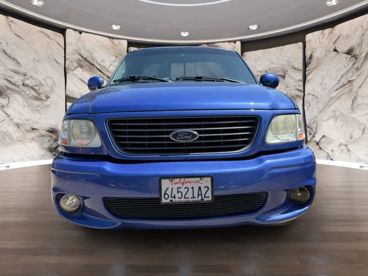 Used 2002 Ford F150 Lightning RWD image 2
