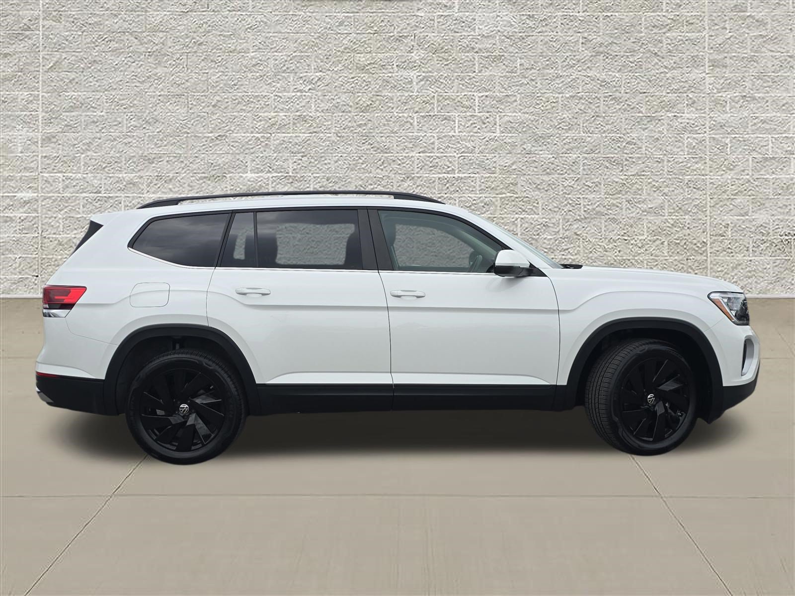 Certified 2026 Volkswagen Atlas SE AWD/4WD image 8