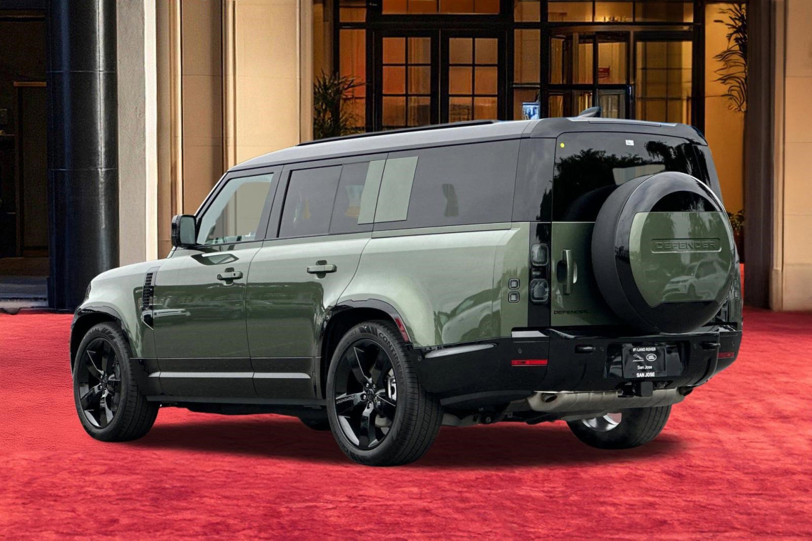 New 2026 Land Rover Defender 130 X-Dynamic SE image 3
