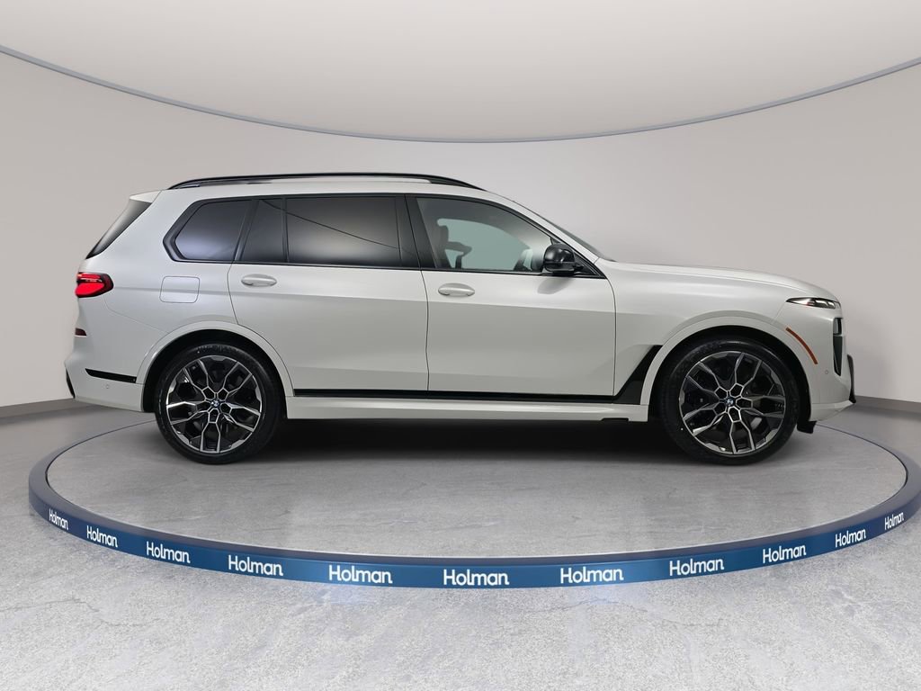 New 2026 BMW X7 M60i image 4