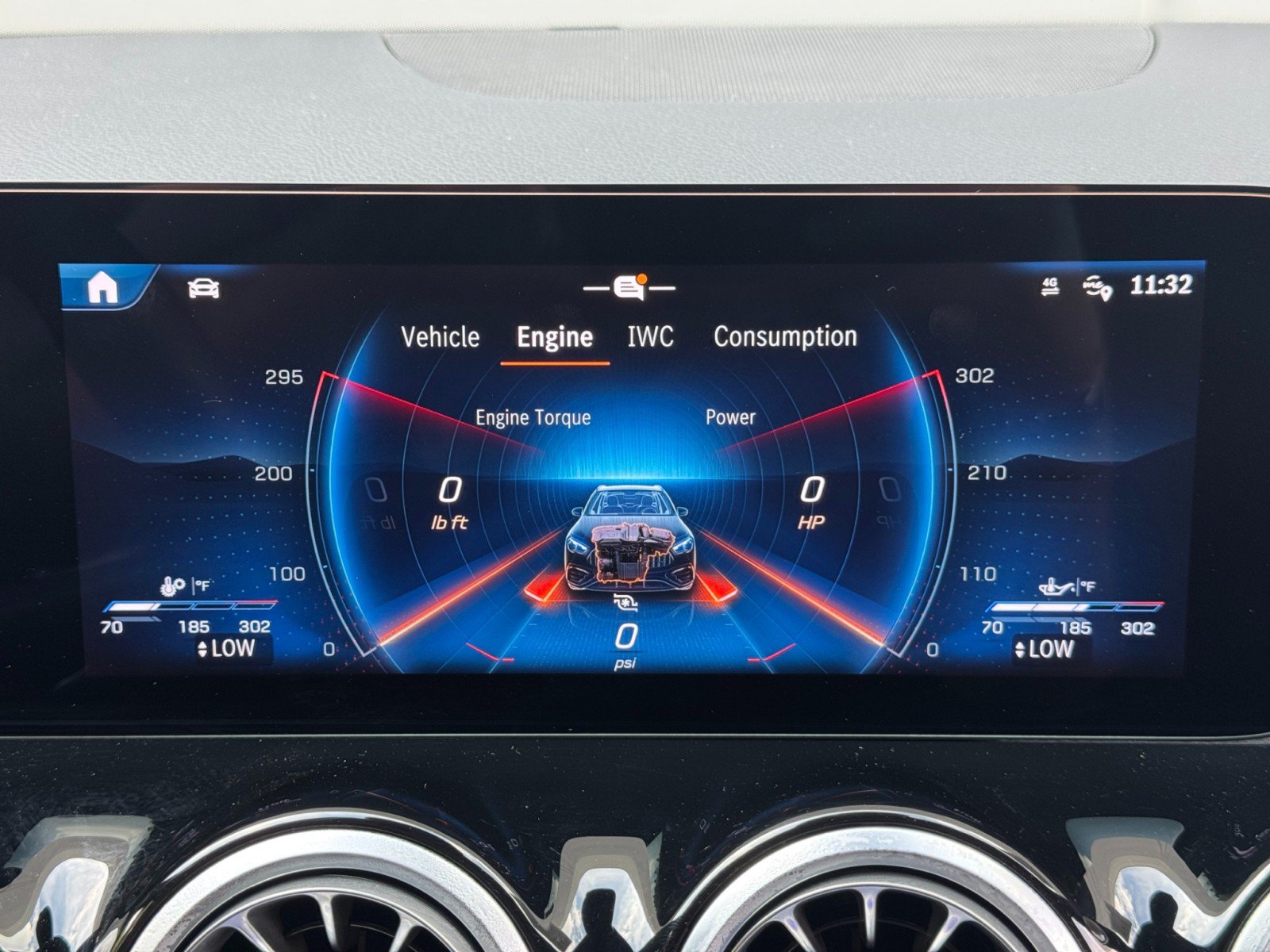 Used 2025 Mercedes-Benz GLA 35 AMG 4MATIC w/ Exclusive Trim Package image 30