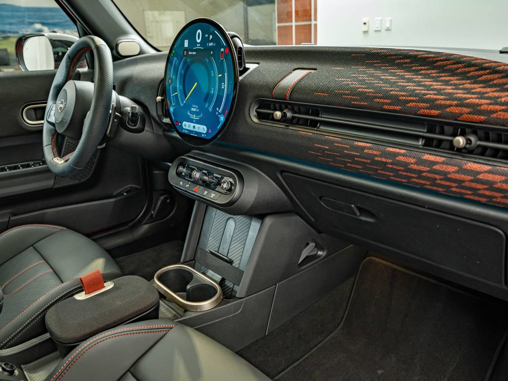 Certified 2025 MINI Cooper S FWD image 37