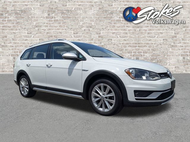 Used 2017 Volkswagen Golf Alltrack S AWD/4WD image 2