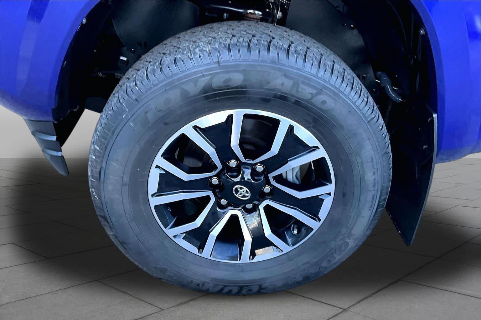 Certified 2023 Toyota Tacoma TRD Sport w/ TRD Premium Sport Package AWD/4WD image 11